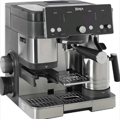 DeLonghi La Specialista Opera Manual Pump Espresso Coffee Machine, EC9555.M